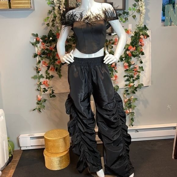 Micas Feathered Trim Off the Shoulders Satin Corset Style Crop Top RefHHH‎ - Picture 12 of 12